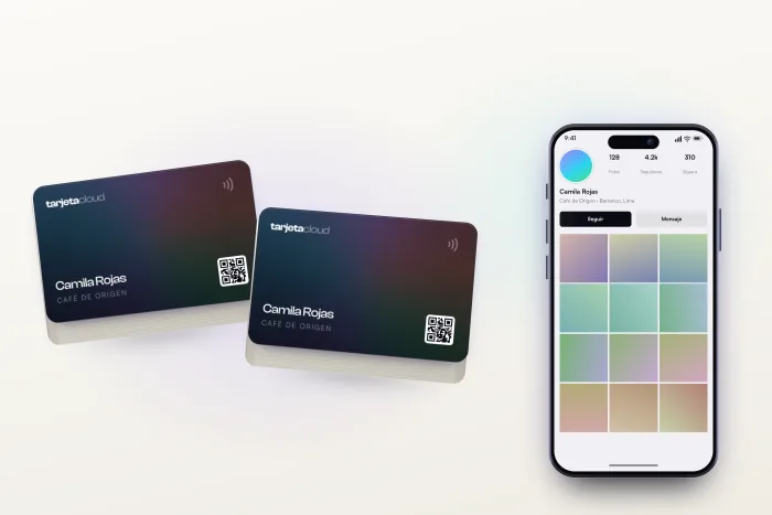 Dos montones de tarjetas NFC, junto a un celular con un perfil de Instagram abierto
